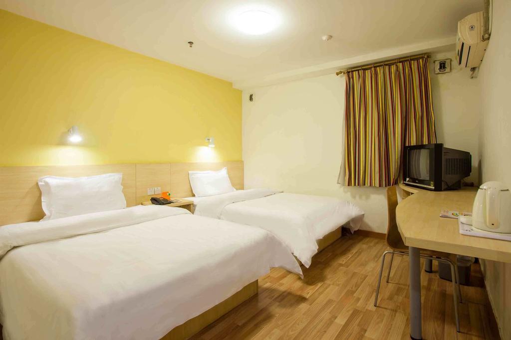 7Days Inn Foshan Qiandeng Lake Nangui Road Subway Station 客房 照片