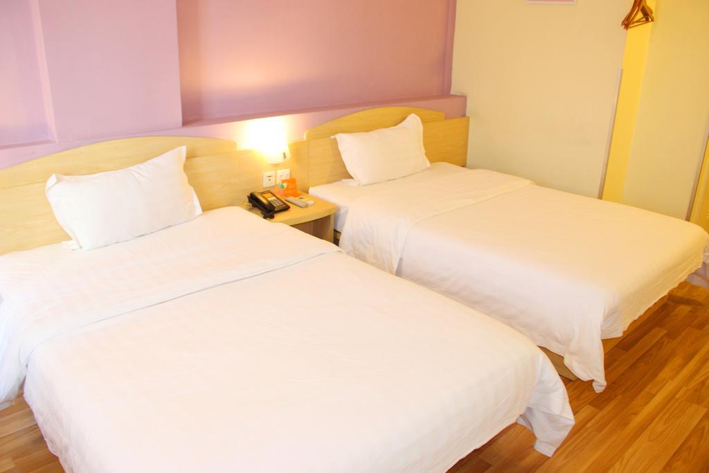 7Days Inn Foshan Qiandeng Lake Nangui Road Subway Station 外观 照片