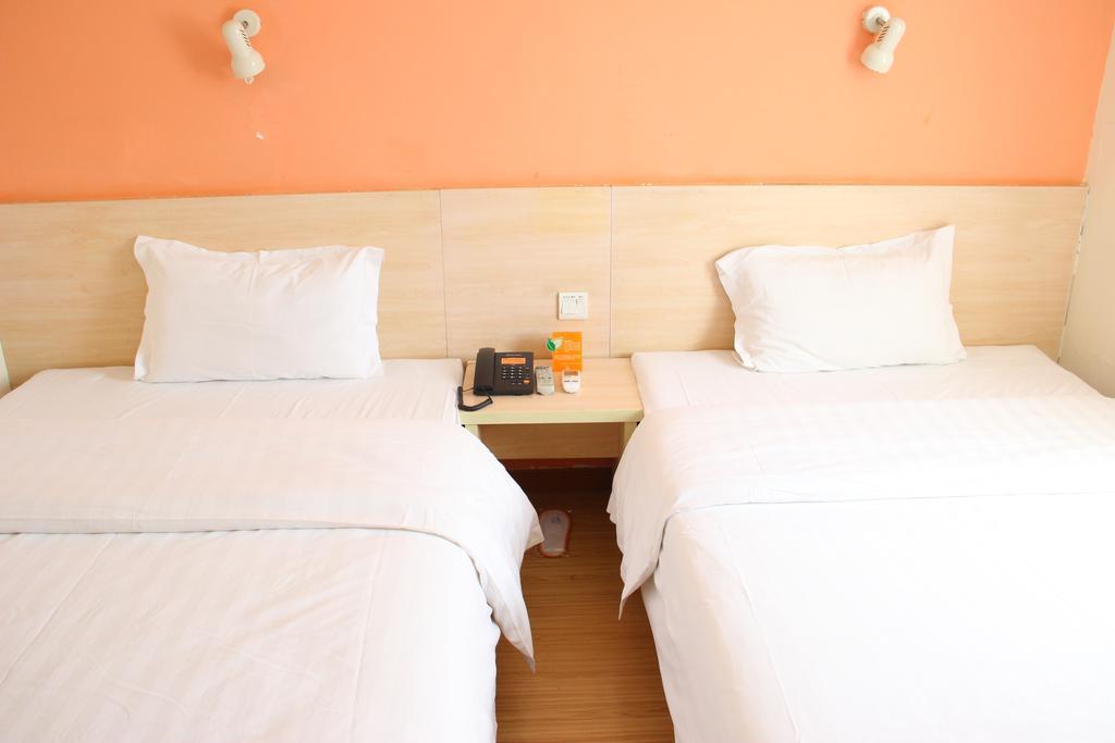 7Days Inn Foshan Qiandeng Lake Nangui Road Subway Station 外观 照片
