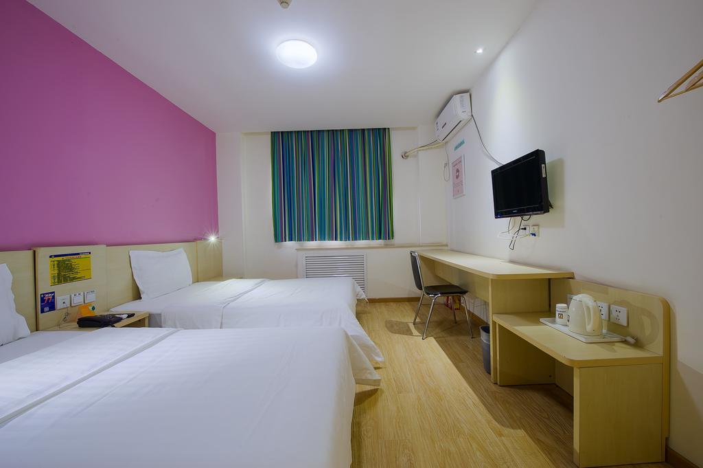 7Days Inn Foshan Qiandeng Lake Nangui Road Subway Station 外观 照片