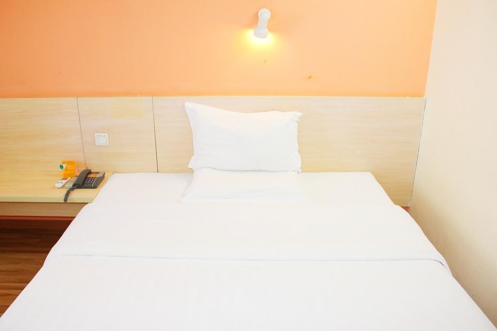 7Days Inn Foshan Qiandeng Lake Nangui Road Subway Station 外观 照片